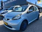 Toyota Aygo 1.0-12V + 5 deurs nieuwe koppeling APK 10-10-202, Voorwielaandrijving, Gebruikt, 68 pk, Origineel Nederlands