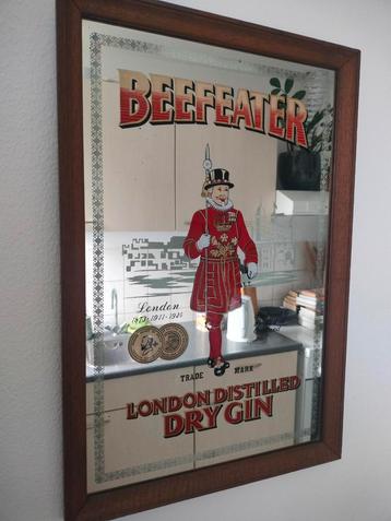 Beefeater Gin Spiegel met Houten Frame beschikbaar voor biedingen
