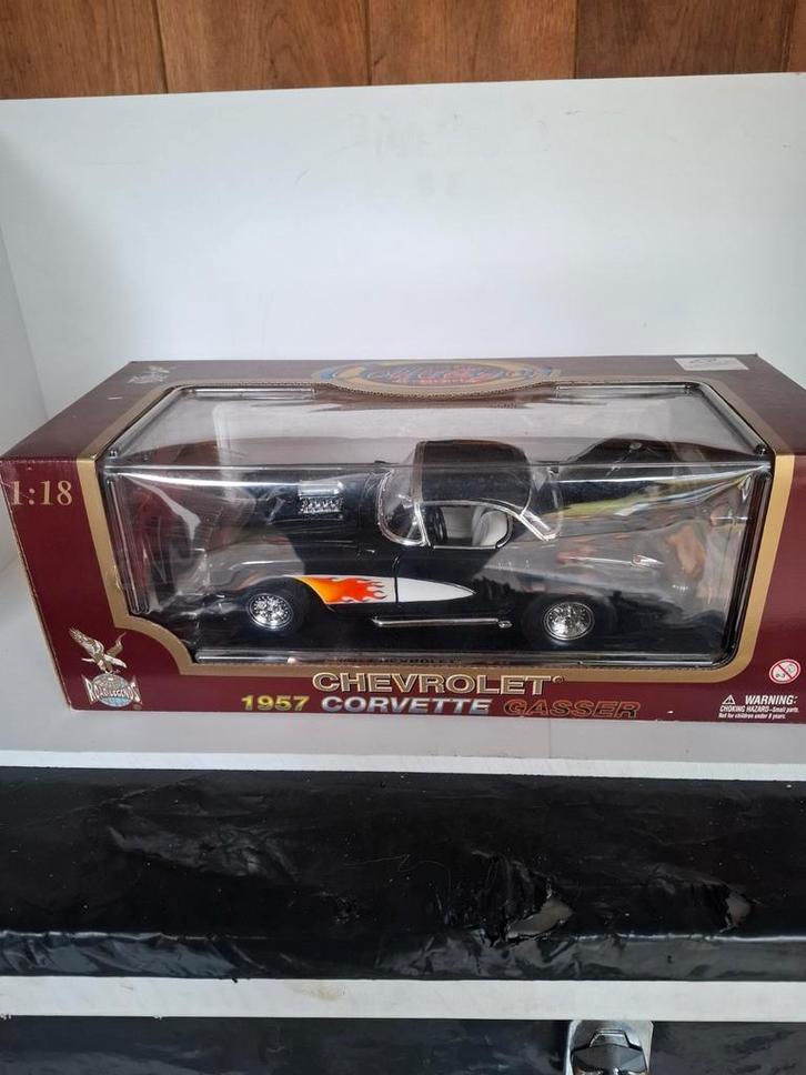 Road Legends 1957 Corvette Gasser, Hobby en Vrije tijd, Modelauto's | 1:18, Zo goed als nieuw, Overige merken, Ophalen of Verzenden
