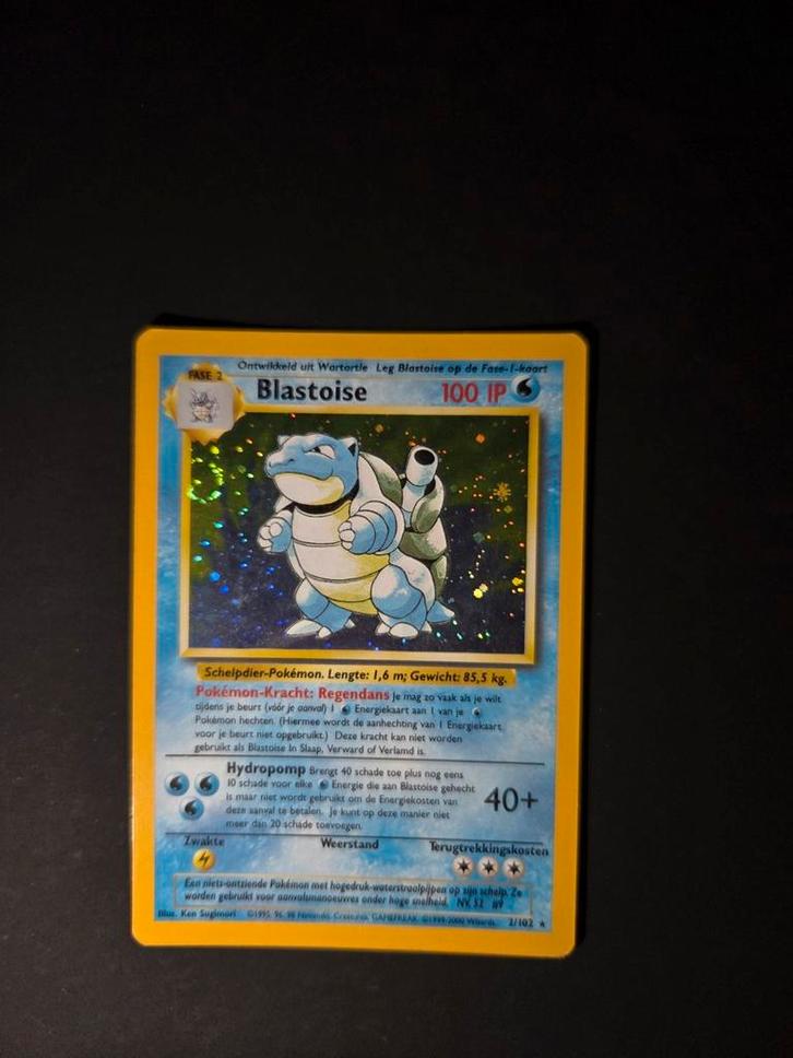 Blastoise 2/102 Base holo Pokemon SWIRL, Hobby en Vrije tijd, Verzamelkaartspellen | Pokémon, Zo goed als nieuw, Booster, Foil