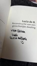 Lucia de Berk twee gesigneerde boeken premiere flyers en dvd, Ducoso, Ophalen of Verzenden, Zo goed als nieuw, Foto of Kaart