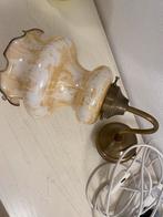 Mooie schemerlamp glazen bol koperen fitting ,wandmontage, Huis en Inrichting, Lampen | Wandlampen, Ophalen of Verzenden, Zo goed als nieuw