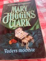 Vaders Mooiste - Mary Higgins Clark, Ophalen of Verzenden, Gelezen, Nederland