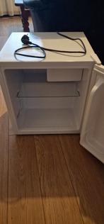Severin KB 8877 Minibar Koelkast - Zo goed als nieuw!, Witgoed en Apparatuur, Ophalen, Met vriesvak, Minder dan 45 cm, Minder dan 85 cm