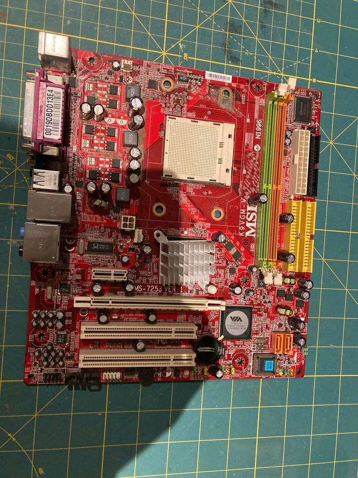 Oude Moederborden - Niet Getest - Voor Onderdelen, Computers en Software, Moederborden, Niet werkend, AMD, DDR2, Ophalen of Verzenden