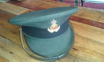 officierspet landmacht beschikbaar voor biedingen