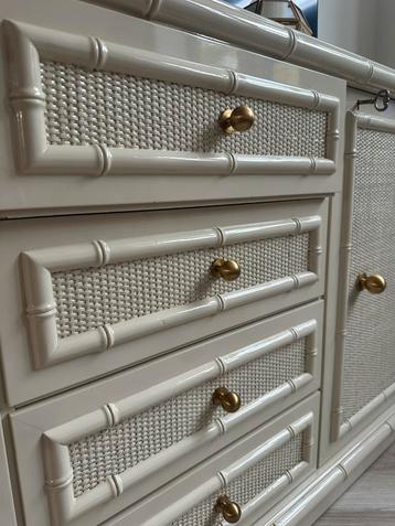 Vintage dressoir Hollywood regency / met originele sleutels beschikbaar voor biedingen