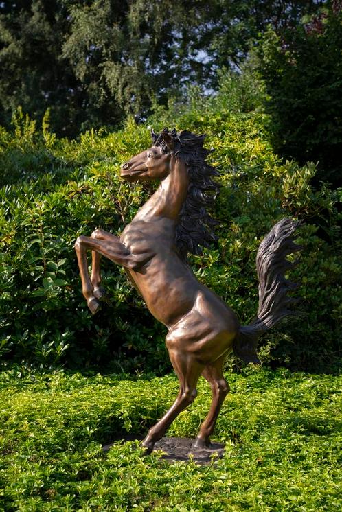 Bronzen beeld steigerend paard., Tuin en Terras, Tuinbeelden, Dierenbeeld, Ophalen
