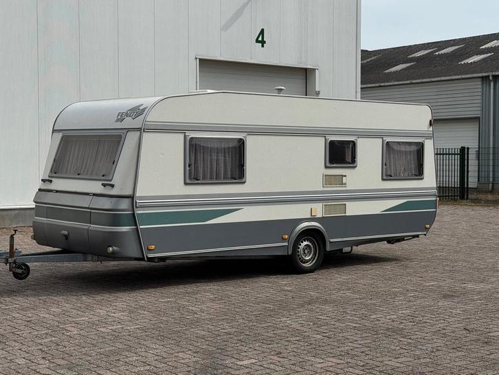 Fendt 535 D/2 KARAAT / Stapelbed / Voortent / Fietsenrek, Caravans en Kamperen, Caravans, Bedrijf, tot en met 5, 1000 - 1250 kg