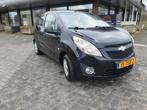 Chevrolet Spark 1.0 Bifuel 2012 Zwart, Auto's, Chevrolet, Origineel Nederlands, Te koop, 5 stoelen, Hatchback