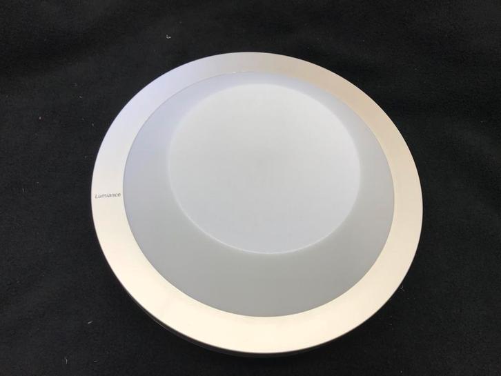 Nieuw, Lumiance plafond / wand lamp inclusief lichtbron, Huis en Inrichting, Lampen | Plafondlampen, Nieuw, Ophalen