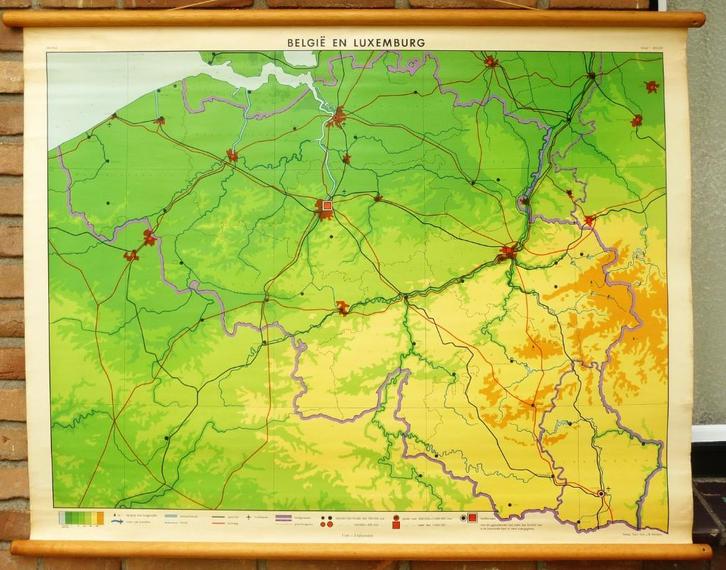 Oude schoolkaart van België en Luxemburg, Antiek en Kunst, Antiek | Schoolplaten, Aardrijkskunde, Ophalen of Verzenden
