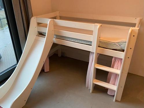 Hoppekids halfhoogslaper glijbaan hoogslaper hout wit IGST, Kinderen en Baby's, Kinderkamer | Stapelbedden en Hoogslapers, Gebruikt