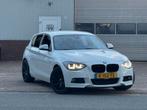 BMW 118I 5DR Aut8 Wit OSRAM*STAGE 2*M-BUMPER-NAVI, Zwart, 4 cilinders, 1290 kg, Wit