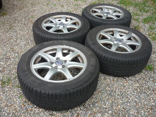 Winterbanden op velg Volvo Continental 225/55 16 6mm profiel, Auto-onderdelen, Banden en Velgen, Banden en Velgen, Winterbanden