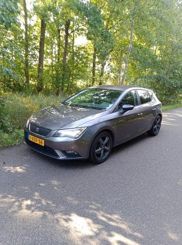 Seat Leon 1.6 TDI 81KW/110PK 2014 Grijs beschikbaar voor biedingen