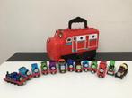 Chuggington opbergkoffer met 13 Thomas treintjes, Ophalen, Gebruikt