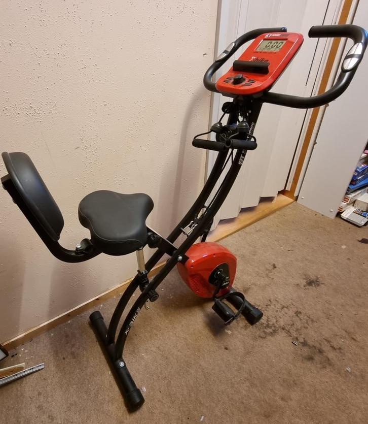 Opklapbare hometrainer fiets, Sport en Fitness, Fitnessapparatuur, Zo goed als nieuw, Hometrainer, Armen, Benen, Borst, Ophalen