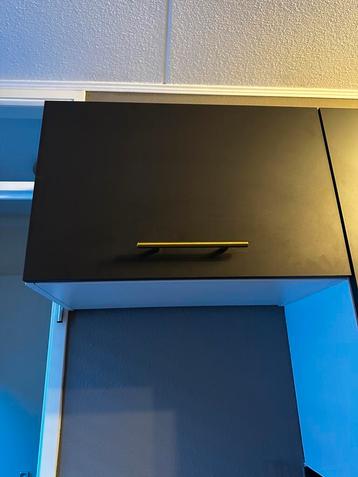 Keukenkast bruynzeel beschikbaar voor biedingen