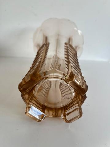 ART DECO. —  VAASJE. —  1930.& beschikbaar voor biedingen