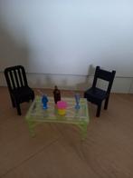 Voor barbie poppenhuis stoeltjes en salontafel en accessoire, Ophalen of Verzenden, Zo goed als nieuw, Poppenhuis