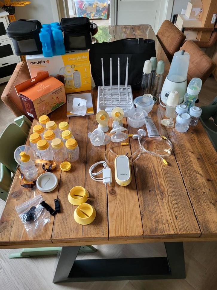Medela freestyle flex met veel extra's, Kinderen en Baby's, Babyvoeding en Toebehoren, Borstkolf, Ophalen