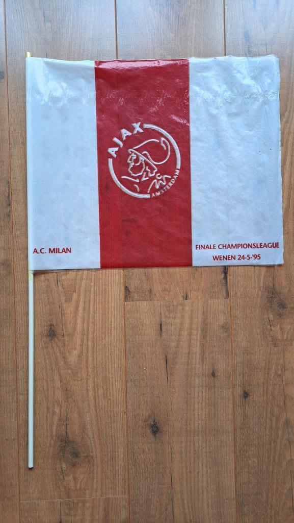 Ajax vlaggen Championsleague finale en andere items, Verzamelen, Sportartikelen en Voetbal, Zo goed als nieuw, Overige typen, Ajax