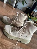 DR.Martens schoenen maat 38, Ophalen of Verzenden, Zo goed als nieuw, Beige