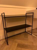 Strak zwart meubel met twee planken, Ophalen, 50 tot 100 cm, Zo goed als nieuw, Metaal