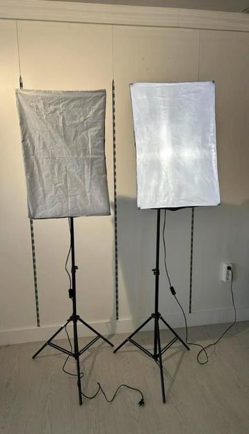 Studio lampen beschikbaar voor biedingen