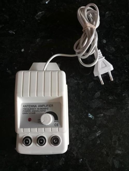 Antenne versterker / amplifier, Audio, Tv en Foto, Televisie-accessoires, Zo goed als nieuw, Ophalen of Verzenden