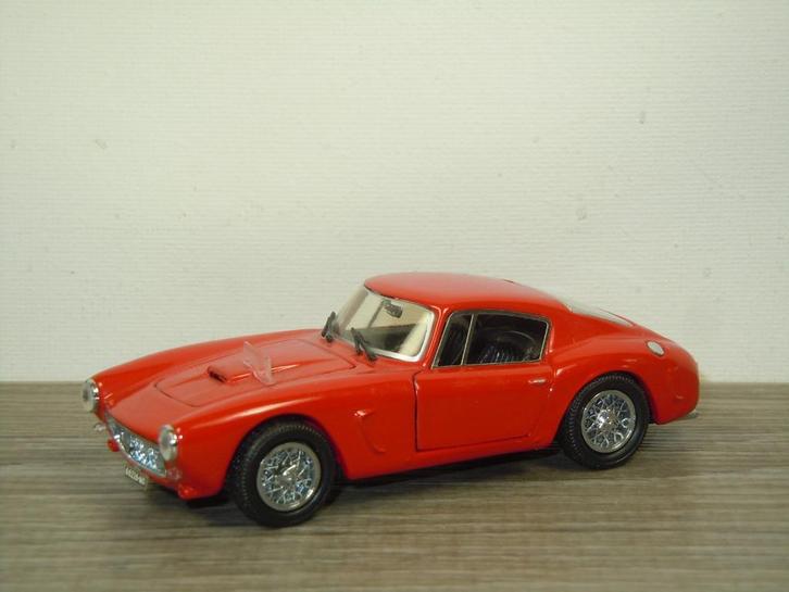 Ferrari 250GT - Jouef Evolution 1:43, Hobby en Vrije tijd, Modelauto's | 1:43, Zo goed als nieuw, Auto, Overige merken, Verzenden