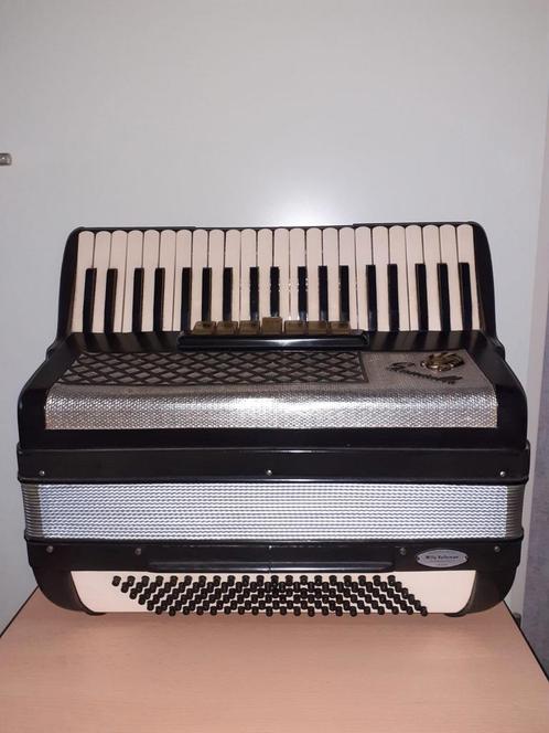 Accordeon Scandalli 120 bas, Muziek en Instrumenten, Accordeons, Gebruikt, Scandalli, Ophalen