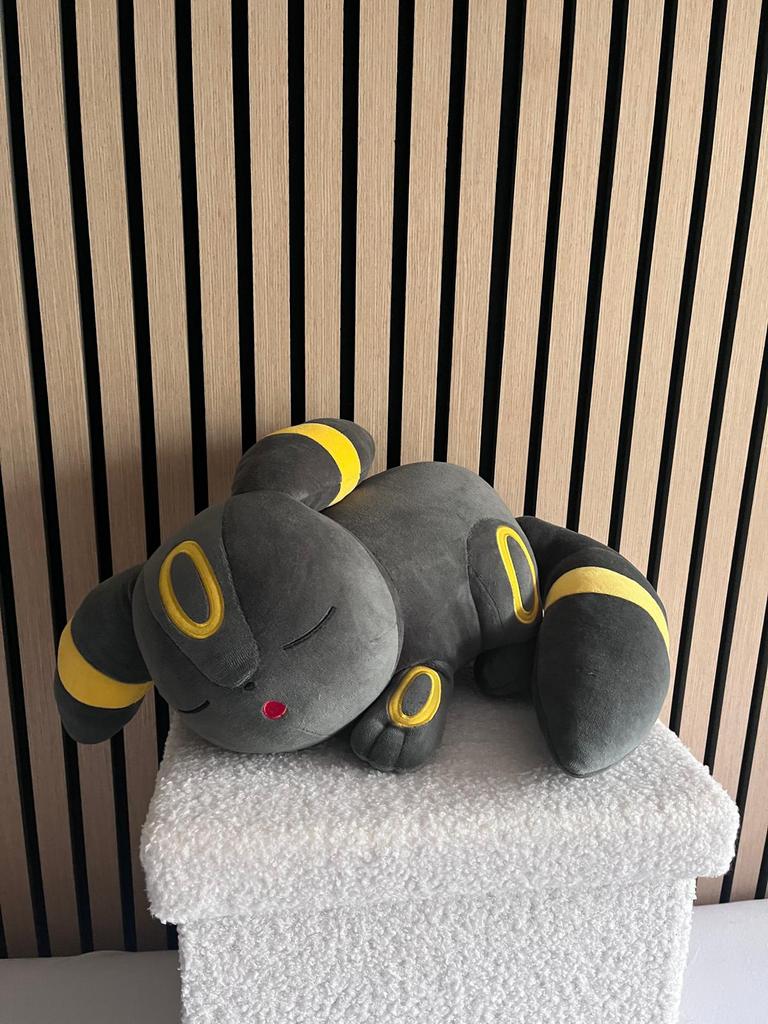 Sleeping slapende Umbreon Pokemon center, Kinderen en Baby's, Speelgoed | Knuffels en Pluche, Ophalen of Verzenden, Nieuw, Overige typen