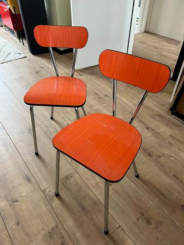 Formica tafel met stoelen  beschikbaar voor biedingen