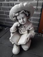 Tuinbeeld jongen met boek en hoed beton, Ophalen