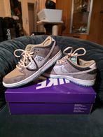 Nike SB Dunk Low Pro Premium Baroque Brown 42.5, Ophalen, Zo goed als nieuw, Schoenen