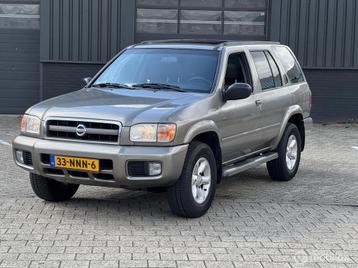 Nissan Patfinder Benzine beschikbaar voor biedingen