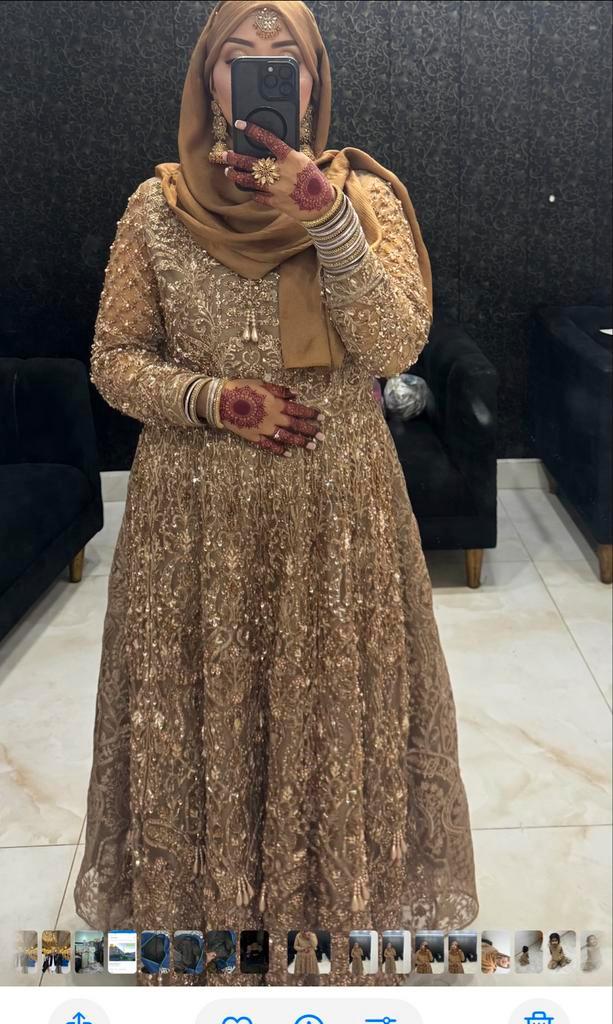 Pakistaaanse indiaase goude bruidsjurk feestjurk maat medium, Kleding | Dames, Trouwkleding en Trouwaccessoires, Ophalen of Verzenden