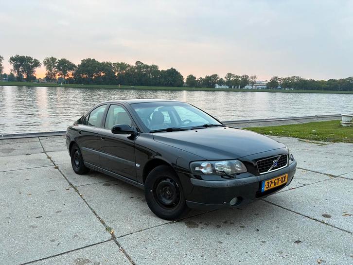 Volvo S60 2.4 140PK AUT 2001 Zwart, Auto's, Volvo, Particulier, S60, ABS, Airbags, Airconditioning, Alarm, Bluetooth, Centrale vergrendeling