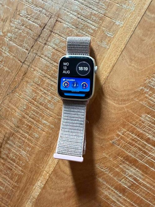 Apple watch serie 8 - 45 mm, Sieraden, Tassen en Uiterlijk, Smartwatches, Gebruikt, iOS, Roze, Ophalen of Verzenden