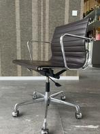 Vitra EA117, bruin leer, Huis en Inrichting, Bureaustoelen, Ophalen, Zo goed als nieuw, Bruin