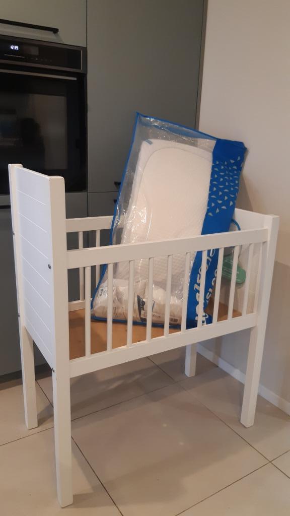 Babybedje, Kinderen en Baby's, Kinderkamer | Bedden, Gebruikt, Minder dan 140 cm, Minder dan 70 cm, Matras, Ophalen