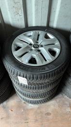 Renault Kangoo nw model velgen met wieldoppen en 4s banden, Ophalen, Bestelwagen, 16 inch, Nieuw