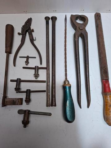 Oud Gereedschap Allerlei Antiek / Vintage beschikbaar voor biedingen