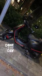 Vespa sprint S mat zwart, Fietsen en Brommers, Scooters | Vespa, Ophalen, Gebruikt, Vespa S, Benzine