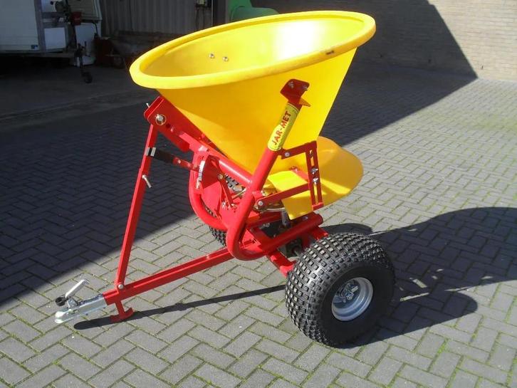 Jar-Met Wielaangedreven getrokken kunstmeststrooier / zoutst, Zakelijke goederen, Agrarisch | Werktuigen, Overige, Gewasbescherming en Bemesting