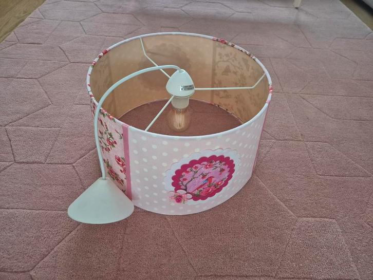 Leuke, heel netjes lampenkap met bloemen van merk Jorien, Kinderen en Baby's, Kinderkamer | Inrichting en Decoratie, Zo goed als nieuw