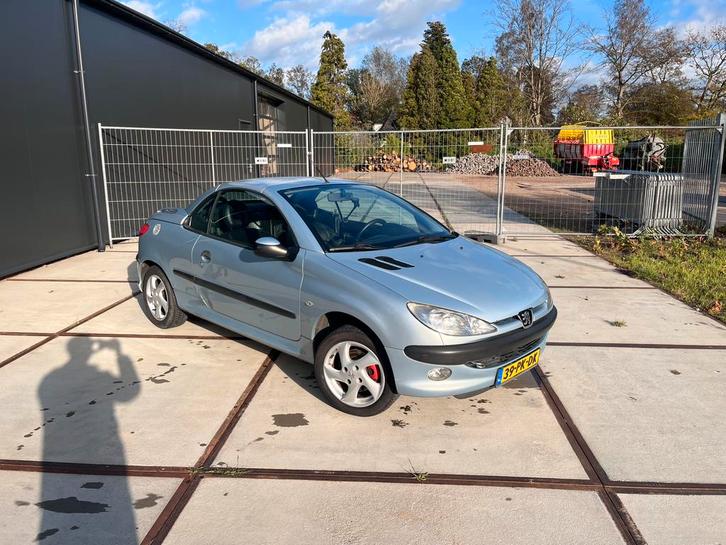 Peugeot 206cc / cabrio / lederen bekleding, Auto's, Peugeot, Particulier, Benzine, Euro 4, Cabriolet, Handgeschakeld, Blauw, Zwart