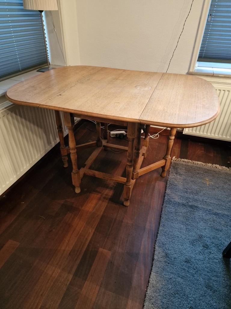 Engelse stijl tafel, in 3 standen te gebruiken., Ophalen